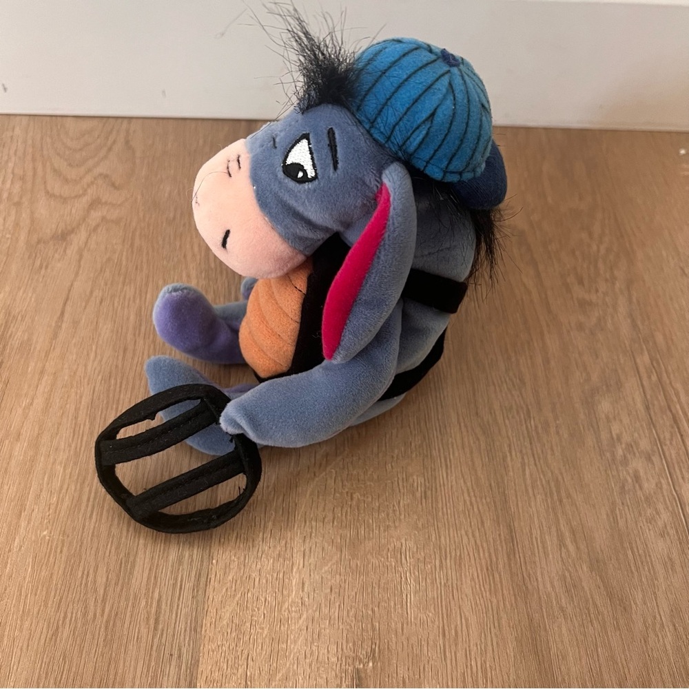 Disney‎ Store Collection Catcher Eeyore 8" Stuffed Plush Toy 1999 NWT Vtg - Picture 2 of 6
